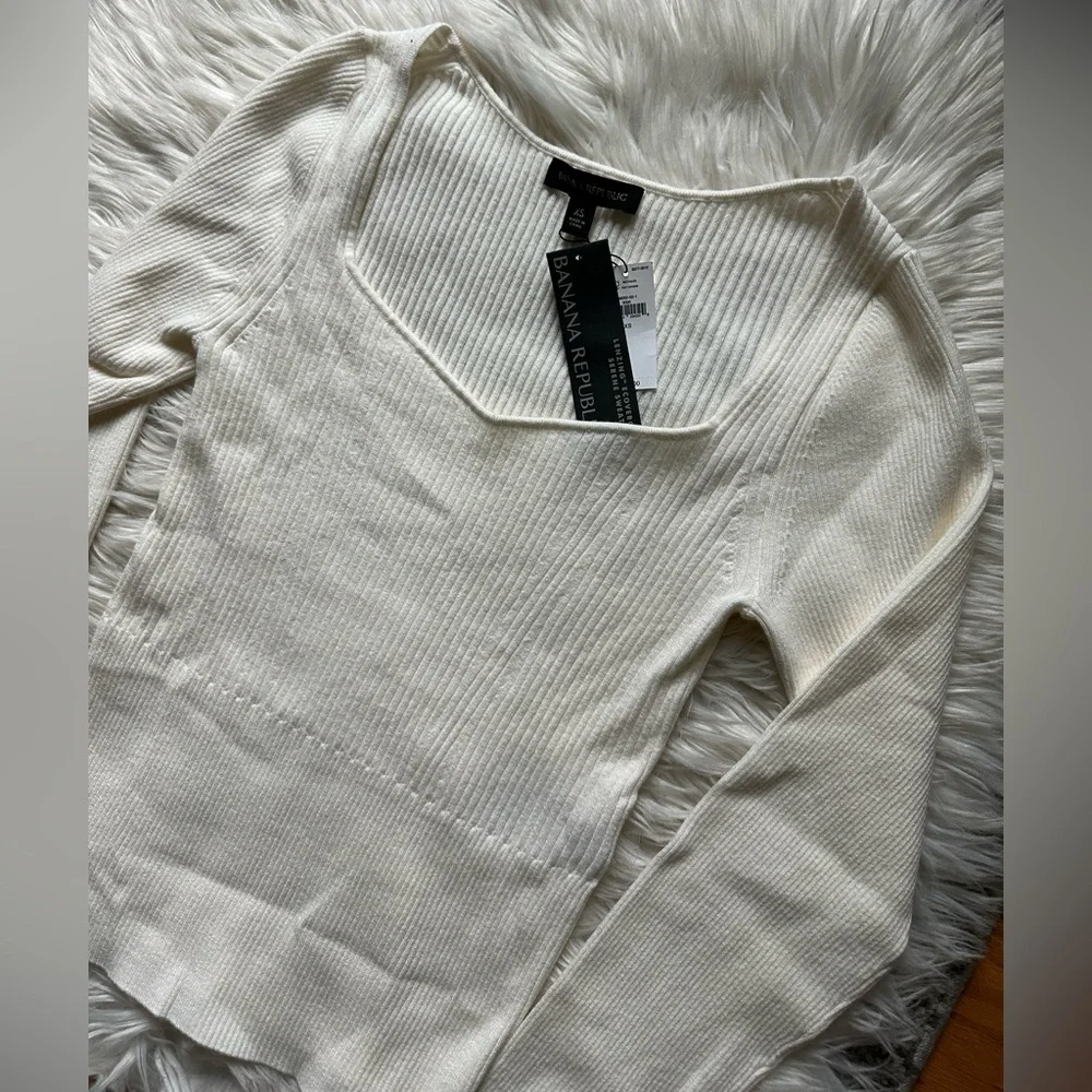 Banana Republic lenzing ecovero serene sweater
